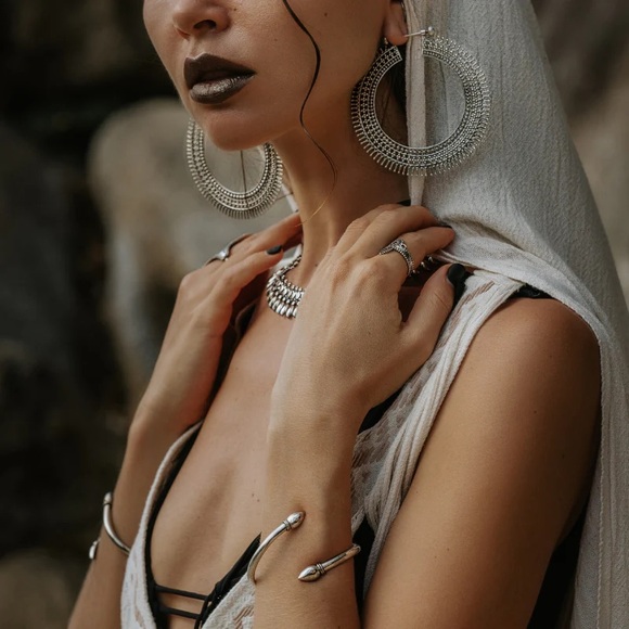 Noir Kala Adita large sterling silver tribal hoop earrings brand new - Picture 3 of 4